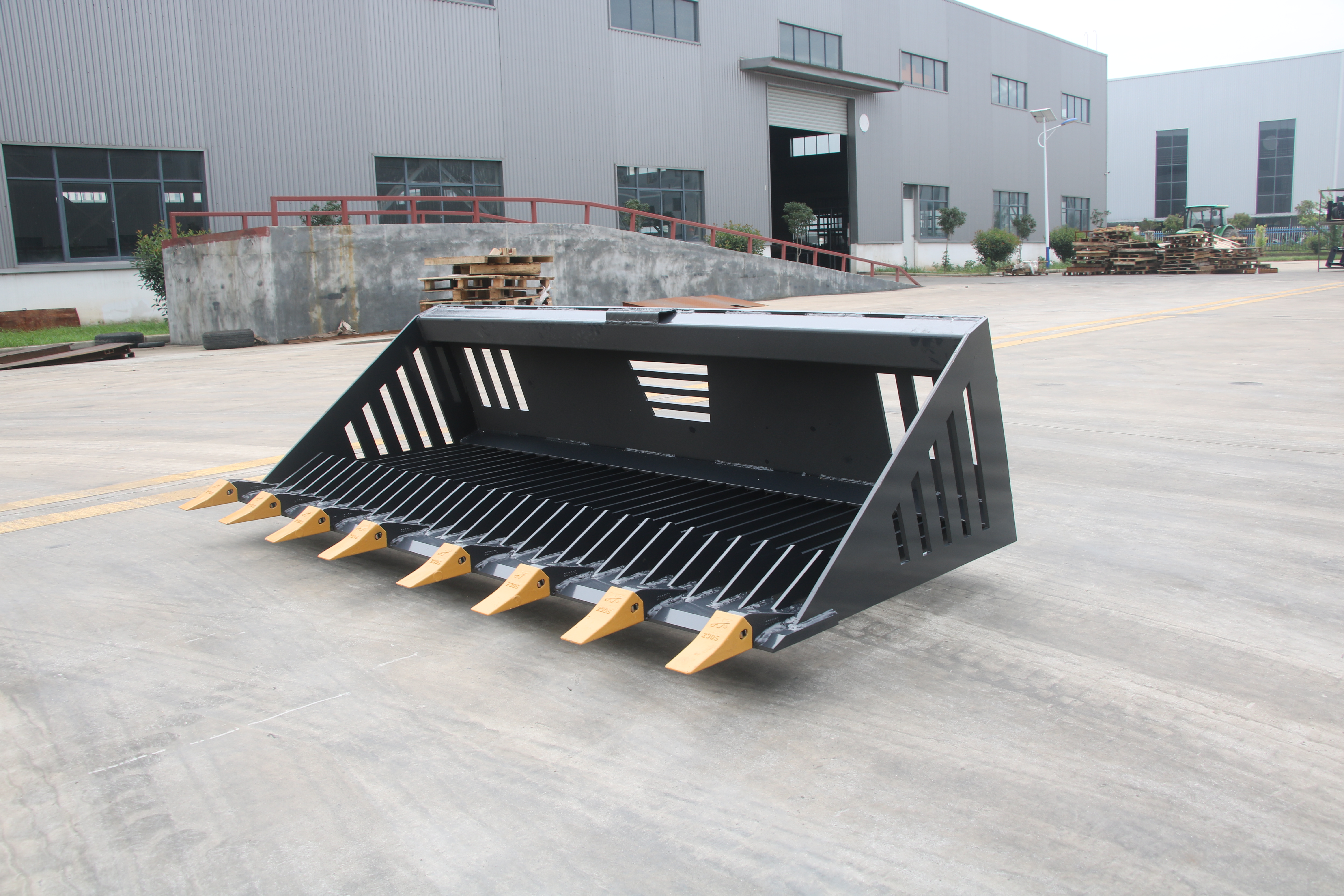 66" SKID STEER Rock Bucket Attachment